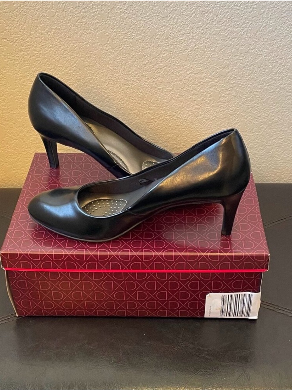 NIB Dexflex comfort Black Mid-Heel Classic Pumps